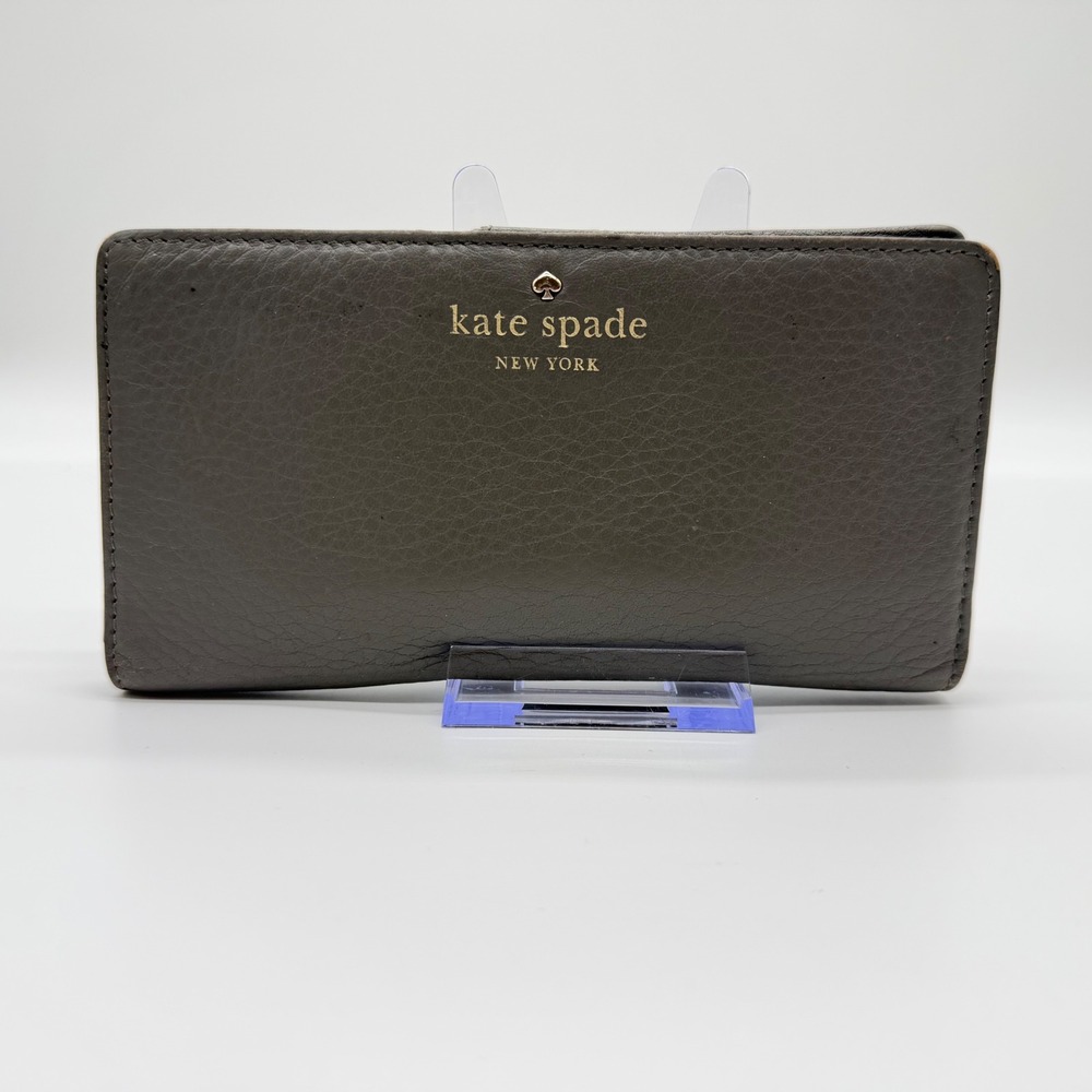 Kate Spade New York Grey Pebbled Leather Bifold Slim Continental Wallet